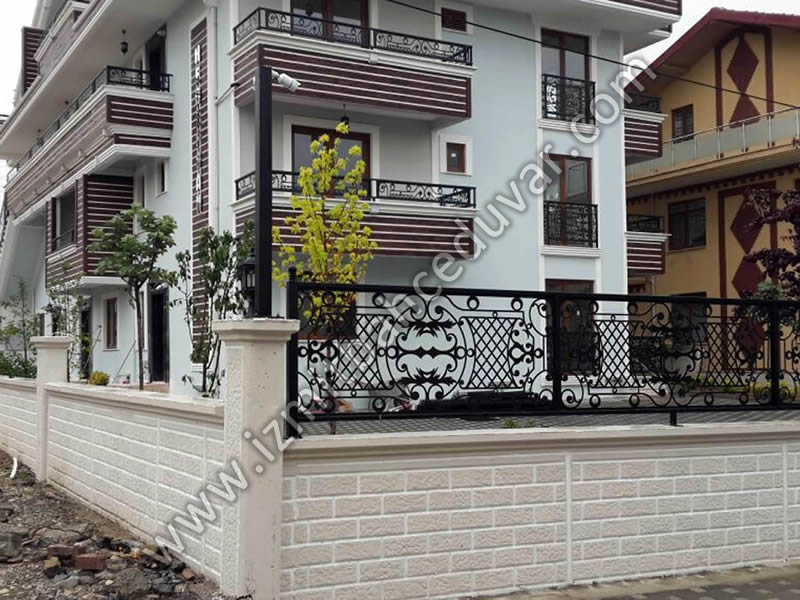 Taş Desenli Bahçe Duvarı